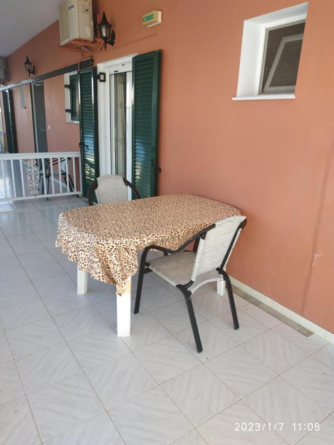 Gerekos Studios And Apartments Agios Georgios  Exterior foto