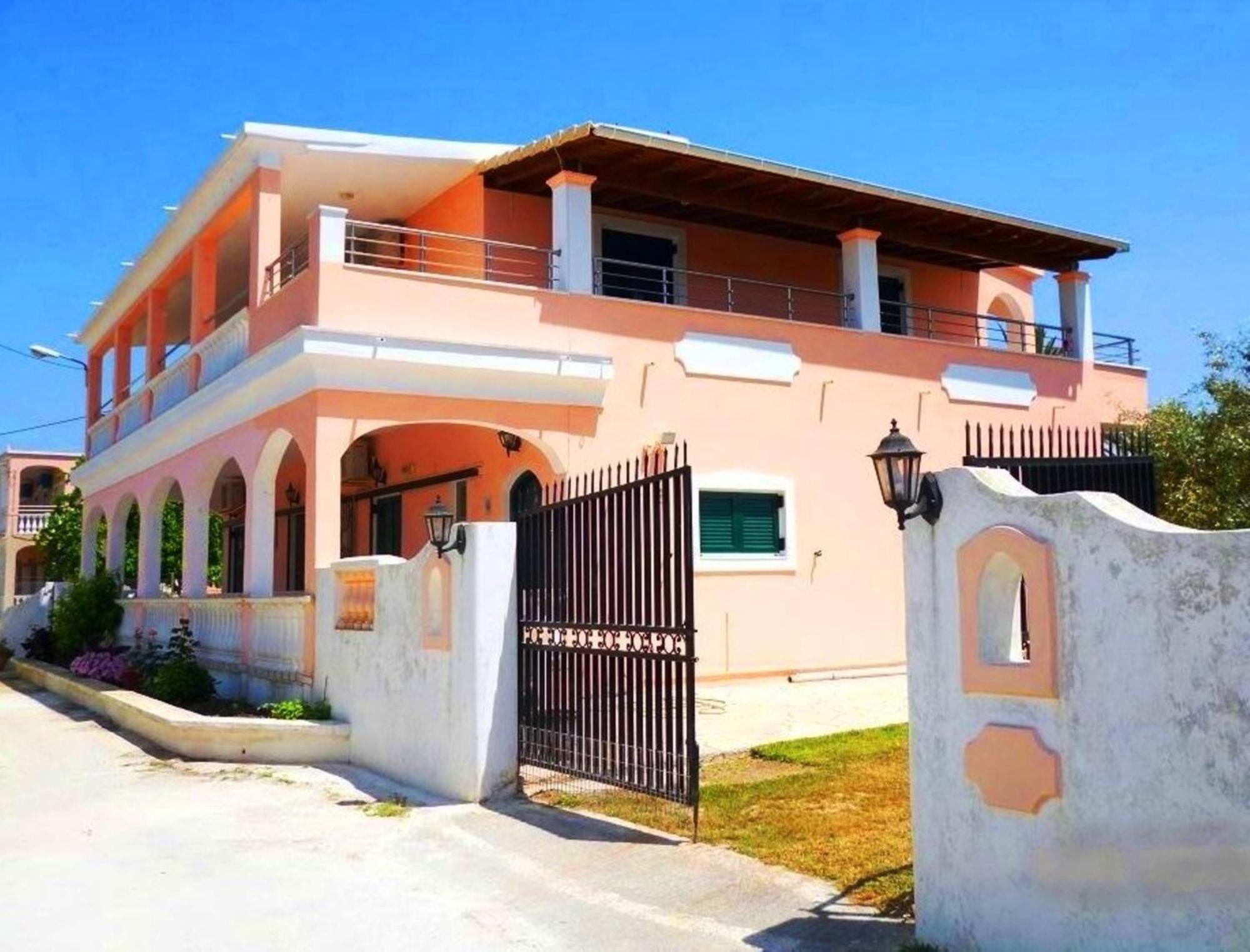 Gerekos Studios And Apartments Agios Georgios  Exterior foto